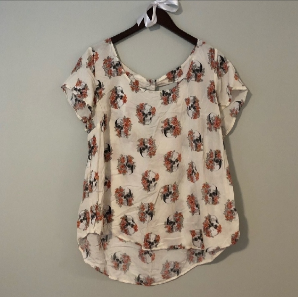 Torrid skull & flowers tee!!! Sz1